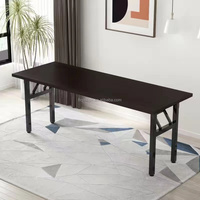 Table à manger rectangulaire pliante en contreplaqué ignifuge avec structure en acier moderne pour hôtels et événements en plein air (vente en gros)