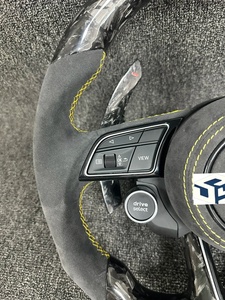 Volant en fibre de carbone forgé sur mesure noir pour Audi A4 A5 S3 45 RS3 RS4 RS5 B9 - Product Image 2