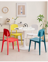 Chaise de salle à manger moderne en plastique PE, vente en gros d'usine, pour hôtels, salons et événements