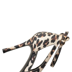 <span class=keywords><strong>Zapatos</strong></span> Elegantes de Moda con Estampado <span class=keywords><strong>Animal</strong></span>, Punta en Pico, Tacón Fino, Correa en el Tobillo, para Mujer, Formales, de Oficina, para Verano y Otoño - Product Image 3