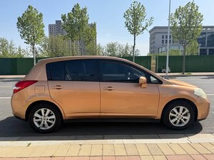 Dongfeng Nissan TIIDA Usado 2015 2016 2017 |   Auto de 1.6L, Gasolina, Manual, Volante a la Izquierda, Hecho en China, en Venta - Product Image 4