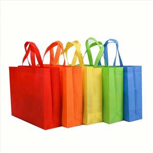 Sacs fourre-tout non tissés stratifiés en PP découpés à l'emporte-pièce, réutilisables et écologiques, imprimés sur mesure, sacs fourre-tout promotionnels étanches - Product Image 4