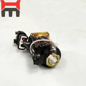 La válvula de solenoide assy 714-10-16951 <span class=keywords><strong>17A</strong></span>-<span class=keywords><strong>15</strong></span>-<span class=keywords><strong>17271</strong></span> para Komatsu WA120-3 WA150-3 WA180-3 WA250-3 WA320-3 WA380-3 WA420- 3 WA470-3 - Product Image 3