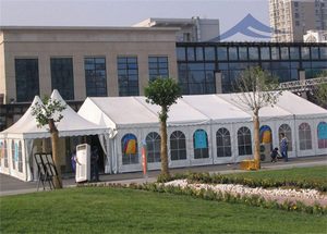 Tente extérieure de luxe pour fêtes et mariages, entrepôt de salons commerciaux bon marché, <span class=keywords><strong>barnum</strong></span> à vendre, 15x30m, pour 300 500 1000 personnes - Product Image 4
