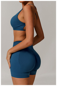 Set Sportivo da <span class=keywords><strong>Donna</strong></span> 4 Pezzi Senza Cuciture con Logo Personalizzato, Completo da Yoga con Giacca con Zip, Leggings e Top Aderente Taglie Forti per Fitness e Corsa - Product Image 3