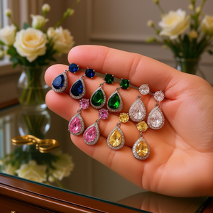 Orecchini Pendenti Romantici a Goccia con Zirconi Taglio Pera, Montatura a Castone con Diamanti Bianchi, Gioielli da Festa per Donna, Stile Goccia d'Acqua in Lega - Product Image 2