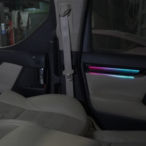 Éclairage d'ambiance de voiture de qualité supérieure pour automobiles à conduite à droite (RHD) – Bande LED 4 portes avec boîtier de commande à distance - Product Image 3