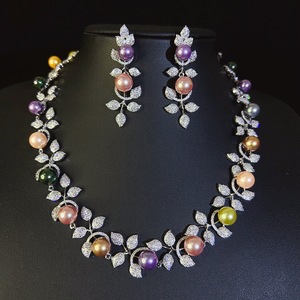 ชุดสร้อยคอและต่างหูรูป<span class=keywords><strong>ดอกไม้</strong></span>ประดับมุกหลากสีสัน ดีไซน์กิ่ง<span class=keywords><strong>ดอกไม้</strong></span>ประดับเพชรซิร์คอน สำหรับผู้หญิง เหมาะสำหรับงานแต่งงาน/งานเลี้ยง  ชุบแพลตตินั่ม/ทอง - Product Image 2