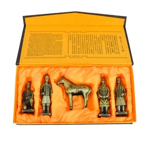 Bộ 5 tượng chiến binh nhỏ bằng đồng thau, quà lưu niệm chiến binh đất nung - Product Image 1