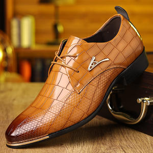Chaussures en cuir formelles pour hommes, faites à la main, sur mesure, antidérapantes, respirantes, élégantes et confortables. - Product Image 1