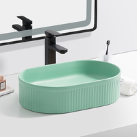 Articles sanitaires en céramique au-dessus du comptoir bassin de flûte d'art blanc pour salle de bain