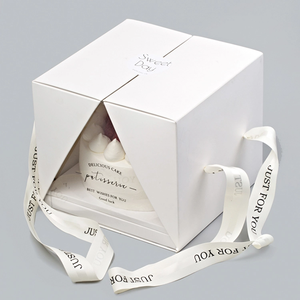 Scatola di Lusso Trasparente <span class=keywords><strong>per</strong></span> Esposizione <span class=keywords><strong>Torte</strong></span> con Finestra Rigida Sicura <span class=keywords><strong>per</strong></span> Dolci con Nastro Goffrato e Stampa con Rivestimento UV - Product Image 2