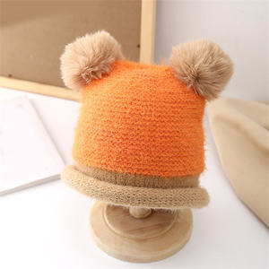 2024 inverno bel design orso molto morbido Fuzzy lavorato a maglia caldo con risvolto spesso cuffia berretto con due palle di pelliccia - Product Image 4