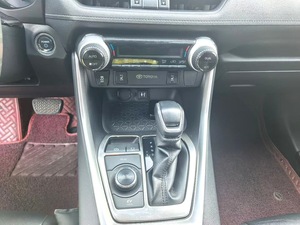Toyota RAV4 Rongfang 2020 2.0 CVT 2WD Édition Fashion Automatique Voitures <span class=keywords><strong>SUV</strong></span> Toyota d'occasion - Product Image 4