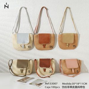 Borsa a Tracolla BOLSOS in Finta Rafia con Patta 30x18x11cm, Borsa da Donna - Product Image 2