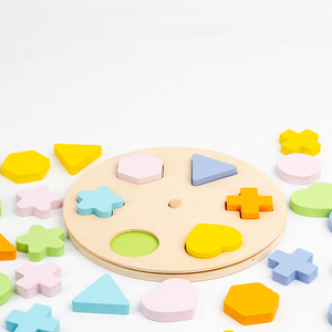 Giocattolo Educativo in Legno con Forme Rotanti <span class=keywords><strong>per</strong></span> <span class=keywords><strong>Bambini</strong></span>, Tavola <span class=keywords><strong>di</strong></span> Abbinamento Forme con Cuori, Fiori e Forme Geometriche - Product Image 3