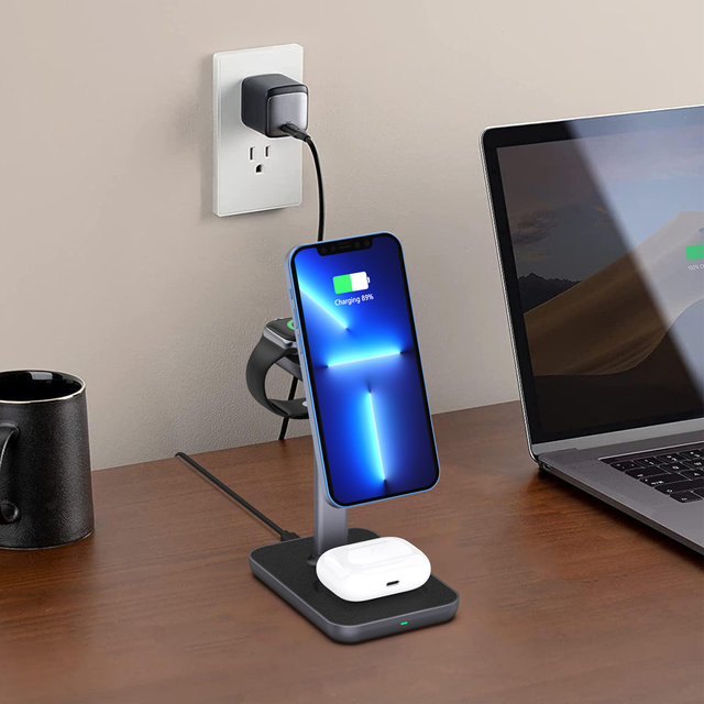 Qi22 25w Fast Charging Foldable Wireless Charger Desktop Charger for Phone Accessories Airpod Iwatch Wireless Charging Station