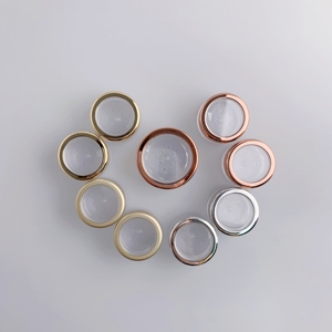 Oferta de bajo precio: Tarro de lujo transparente de plástico con purpurina para sombra de ojos en polvo suelto, con tapa de ventana. - Product Image 1