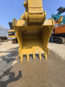 Excavatrice sur chenilles d'occasion Catpillar 320D, 20 tonnes, d'origine japonaise, hydraulique, en vente. - Product Image 6