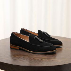 รองเท้าเดรสผู้ชายสไตล์อ็อกซ์ฟอร์ดสุดหรู ทำมือ หนังแท้ พื้นยางกันลื่น - Product Image 3