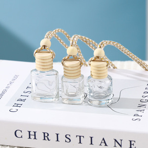 Mini botellas difusoras de coche colgantes reutilizables transparentes personalizadas, capacidad de 6ml, 8ml, 15ml con tapa de madera y sellado de pulverizador de bomba - Product Image 2