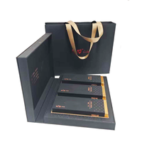Boîte en papier rigide personnalisée, noire mate, de luxe, magnétique, écologique, recyclable, portable, avec logo en feuille estampée, pour emballage cadeau, avec poignée