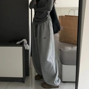 Taglie forti e traspiranti Oversize <span class=keywords><strong>larghi</strong></span> e pesanti <span class=keywords><strong>pantaloni</strong></span> sportivi caldi con tasche elastiche in vita <span class=keywords><strong>pantaloni</strong></span> <span class=keywords><strong>larghi</strong></span> da donna <span class=keywords><strong>pantaloni</strong></span> della <span class=keywords><strong>tuta</strong></span> <span class=keywords><strong>grigi</strong></span> - Product Image 5