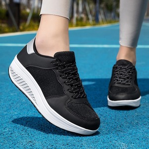 Zapatos de Plataforma Gruesa con Suela de Rocker Blancos para Mujer Talla Grande, Estilo Deportivo Casual para Caminar al Aire Libre - Product Image 4