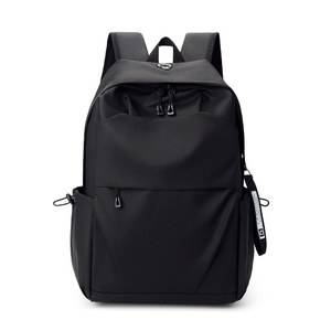 Sac à dos de sport décontracté, style moderne et simple, résistant à l'eau, grand espace, avec chargement USB - Product Image 1