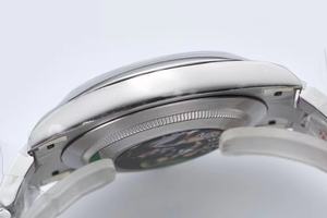 Reloj Mecánico de Lujo de Súper Calidad, Resistente al Agua, 41 mm, Clean Factory, Acero 904, Movimiento ETA 3230, 124300, Reloj de Buceo Rojo - Product Image 4