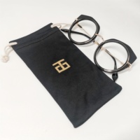Pochette à cordon pour lunettes en microfibre écologique personnalisée Sac de lunettes de soleil portable à la mode avec sérigraphie en relief