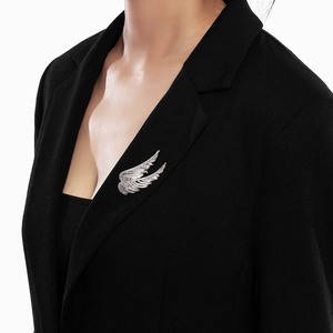 MUYU Feather Wing Brooch Silver Gold Zinc Alloy Women's Party Lapel Pin Fashion Accessory - Product Image 4
