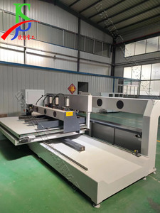 Routeur CNC entièrement automatique pour le travail du bois, directement de l'usine, pour la découpe efficace du MDF, machine à découper le bois pour les portes et les armoires de meubles - Product Image 3