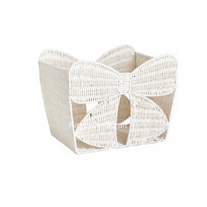 Panier en osier tressé en forme d'arc du Vietnam, blanc, esthétique, pour rangement et décoration domestique - Product Image 1