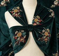 Tissu en velours élégant haut de gamme avec broderie de perles et de paillettes pour robes de soirée, vêtements de haute couture et utilisation dans la création de mode