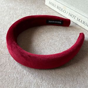 Nouvel accessoire de mode hiver-printemps pour femme : Bandeau rembourré en velours de couleur unie - Product Image 6