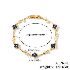 Nouveau design de bijoux de luxe, <span class=keywords><strong>bracelet</strong></span> Iced Out ZC, plaqué <span class=keywords><strong>or</strong></span> 18 carats, zircon coloré, <span class=keywords><strong>bracelet</strong></span> en forme de fleur à quatre feuilles pour femmes - Product Image 3