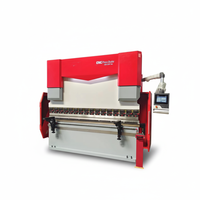 Presse plieuse CNC de précision 4+1 axes 220T avec force de pliage DA53T et matrice inférieure multi-V
