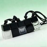 Botella de Perfume para Auto de Vidrio Esmerilado Transparente de 8 ml con Tapa Negra Personalizada, Forma Cuadrada/Forma Personalizada, Serigrafía, Estampado en Caliente