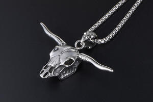 גברים 316L נירוסטה פאנק תכשיטי גולגולת בעלי החיים עיצוב שור פרה ראש קרן טוטם שרשרת - Product Image 5