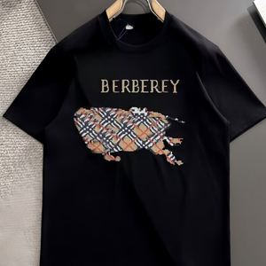 Camisetas de Hombre de Diseño de Lujo y Alta Calidad, Camisetas Clásicas a Cuadros con Parches para Deportes al Aire Libre, Camisetas Juveniles a la Moda - Product Image 1