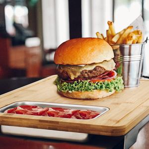 Tabla de cortar de bambú Retro RV grabado bloque de carnicero de madera tabla de cortar de bambú con contenedor de acero inoxidable bandejas deslizantes - Product Image 6