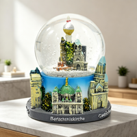 Boule de neige en verre de résine Berlin Crystal, ornement artisanal architectural de table, décor de bureau avec monument de la ville