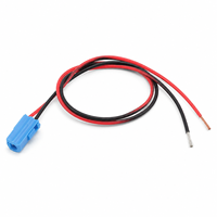 Alimentez un amplificateur d'antenne automobile via une prise OEM à 2 broches et un faisceau à deux fils à fils nus pour antenne automobile à deux fils