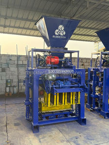 Macchina per Blocchi di Cemento QT4-35, Economica Macchina Semiautomatica per la Produzione di Mattoni per Piccole Imprese, Produzione di Blocchi Forati - Product Image 2