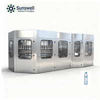 Machine de remplissage d'eau minérale purifiée Sunswell 16000 bph avec des caractéristiques écologiques et économes en énergie pour une production à haute vitesse