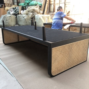 Conjunto de Sofá de Rattan de Três Lugares Edição Vermelha com Estrutura de Madeira Sólida para Uso em Armazéns e Academias - Product Image 6