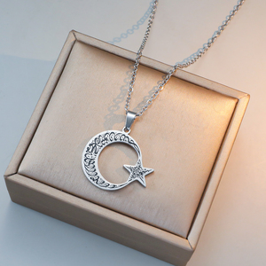 Collana con Calligrafia Araba Personalizzata ODM OEM, Stella e Mezzaluna in Acciaio Inox Placcato Oro, Gioielli Turchi, Ciondolo Hilal e Stella - Product Image 4