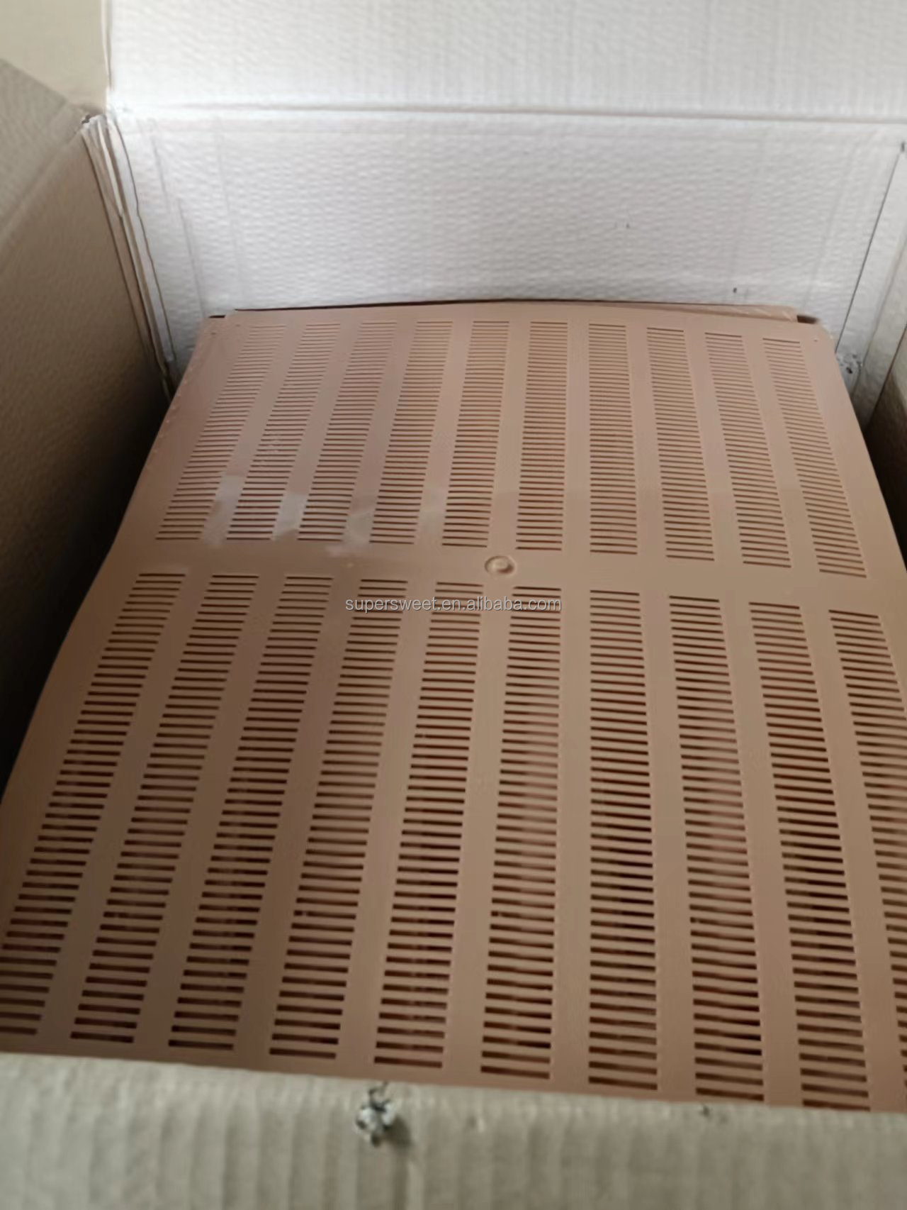 مربع التزاوج الصغير للنحل الملكي صندوق التلقيح البلاستيكي البوليستيرين مربع تربية النحل الملكي مربع تربية النحل