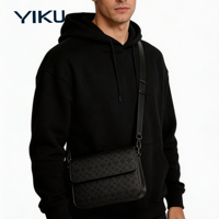YIKU Sac de Messager Bandoulière Croisé Tendance Personnalisé Homme Style Vintage en Cuir PU Luxe Noir Motif Croisé avec Logo